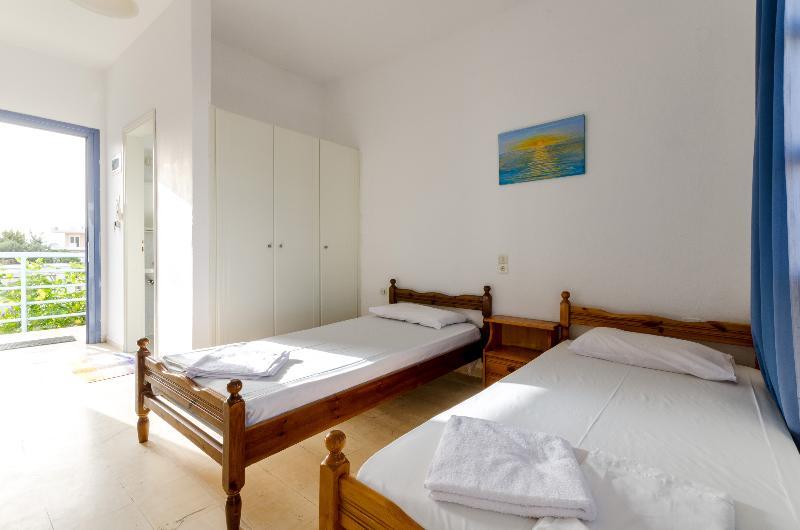 Aris Apartments Малиа Экстерьер фото