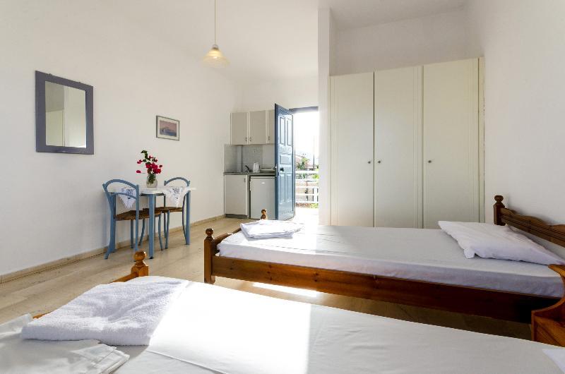 Aris Apartments Малиа Экстерьер фото